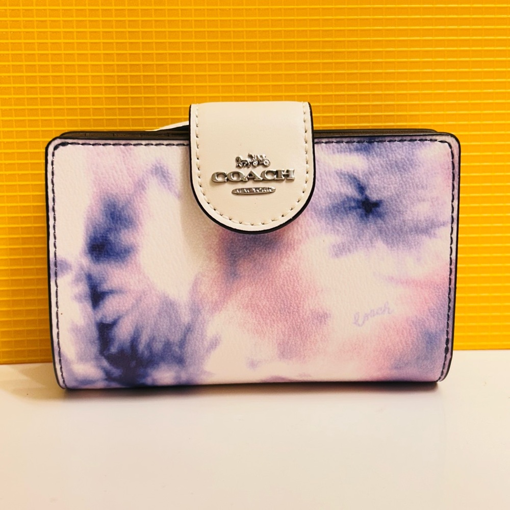 NWOT RARE Coach Tye Dye Medium Corner Zip Wallet